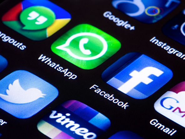 Whatsapp facebook crop
